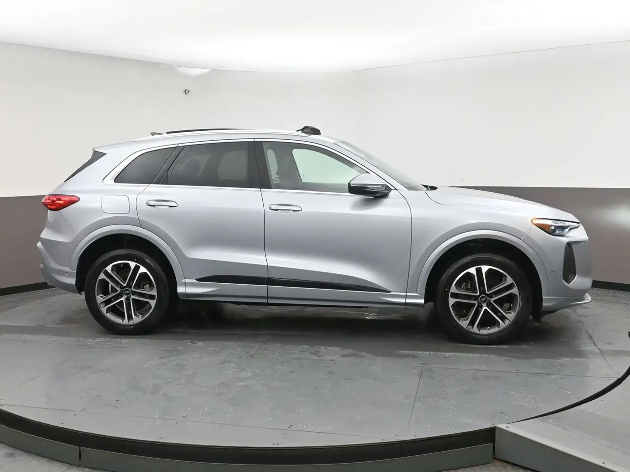 Audi Q5 - Image 38