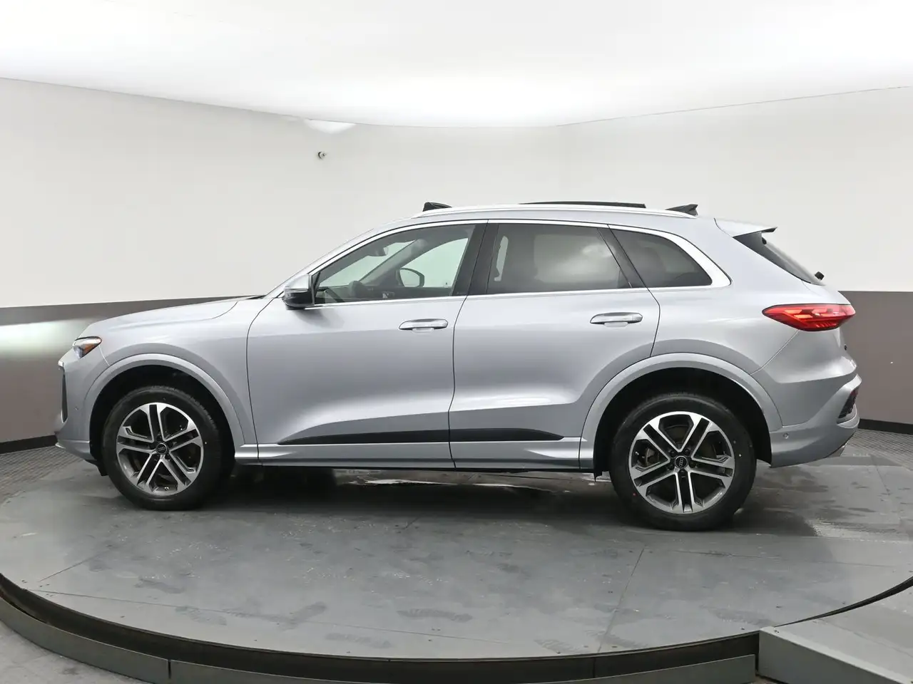 Audi Q5 - Image 34