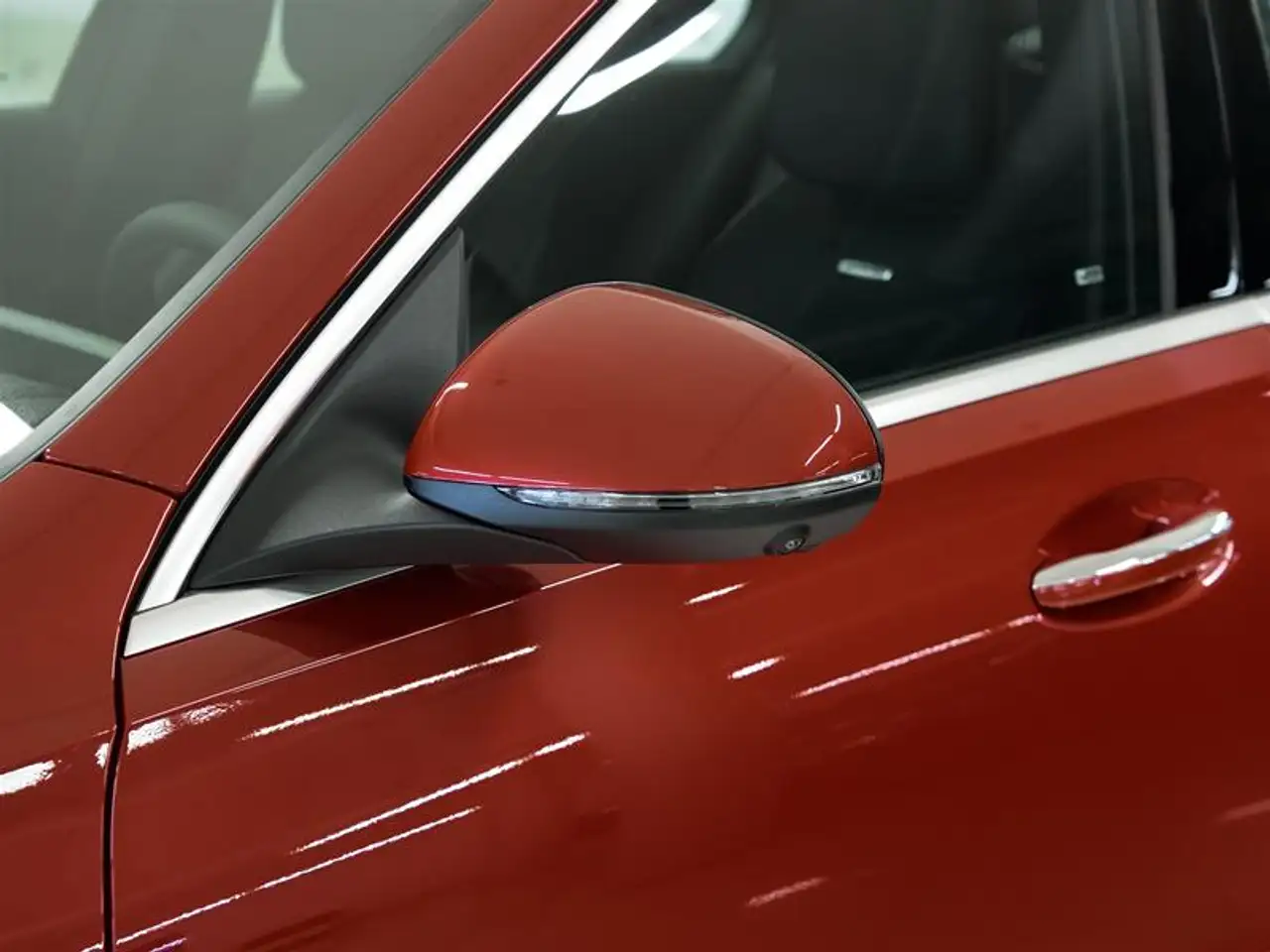 Mercedes-Benz C-Class - Image 15