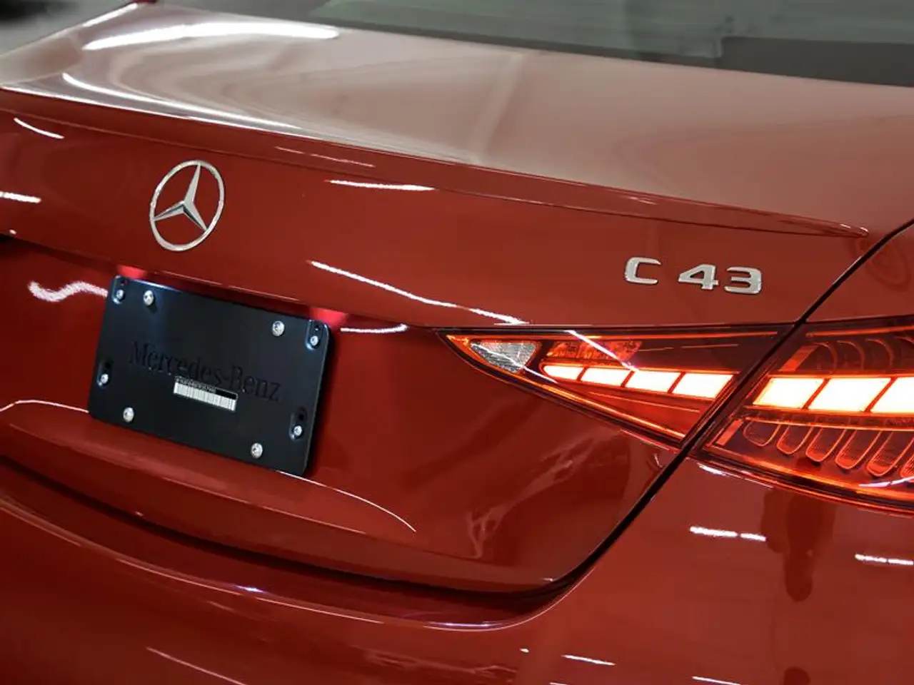 Mercedes-Benz C-Class - Image 12