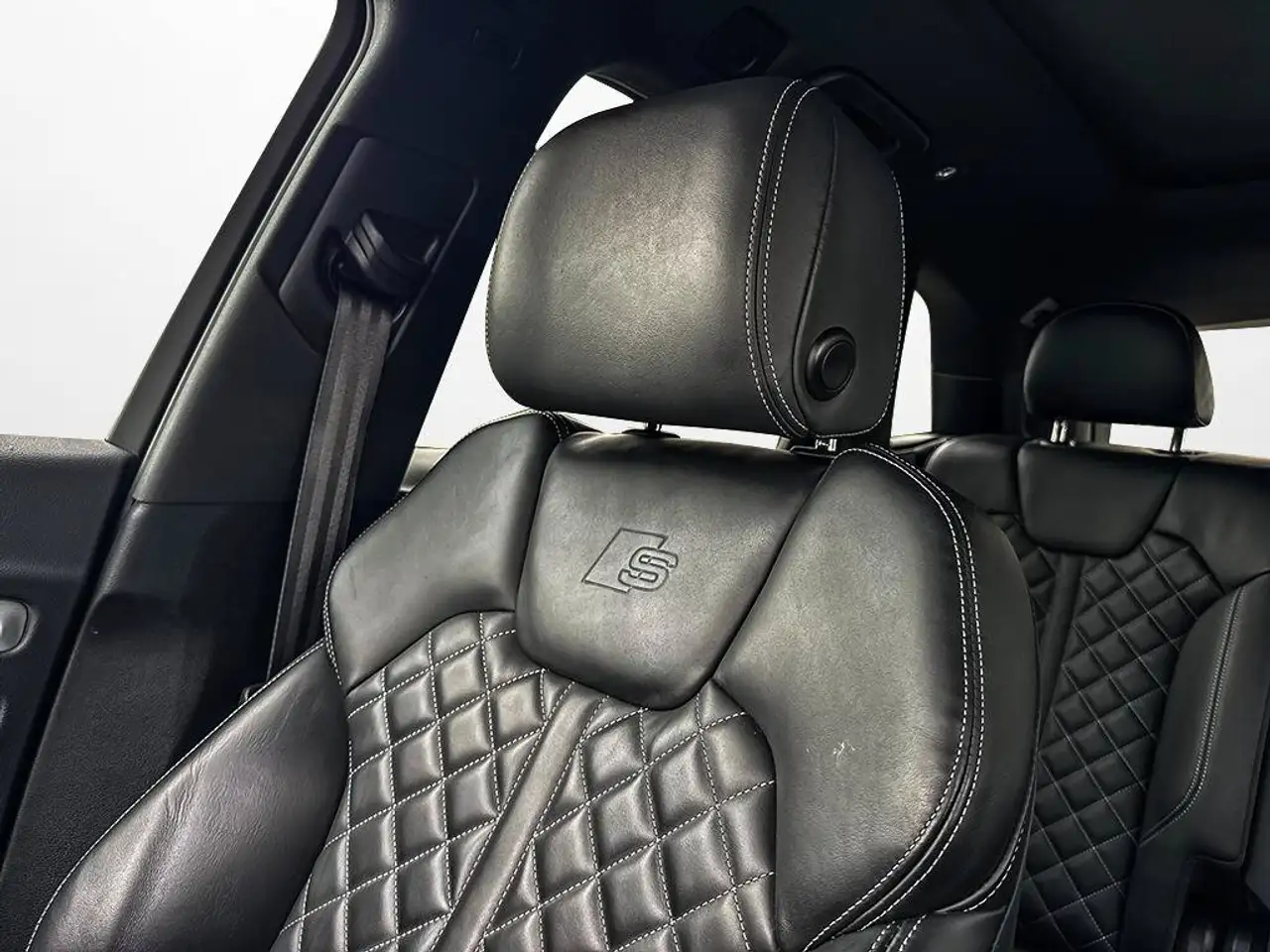 Audi SQ5 - Image 24