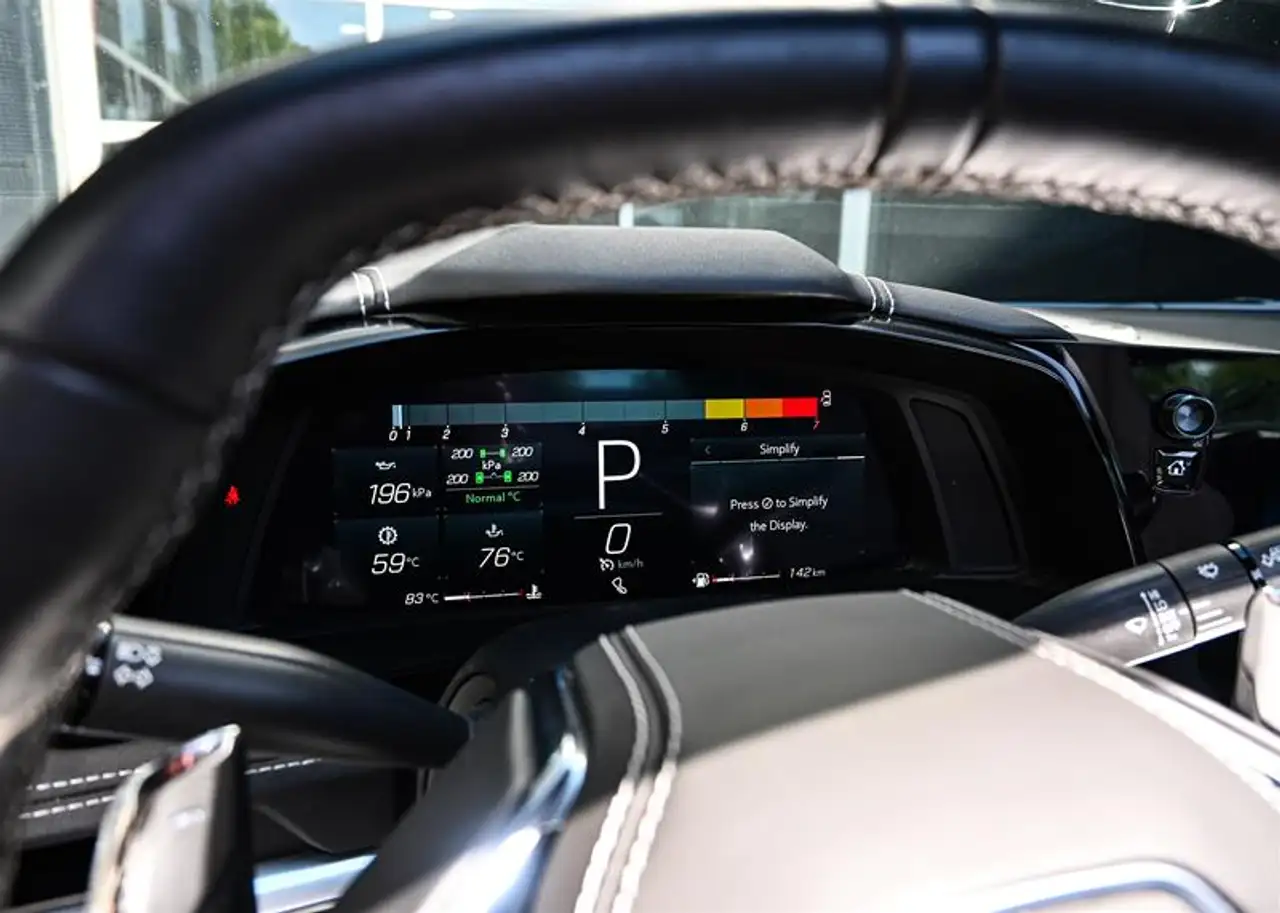Chevrolet Corvette - Image 17