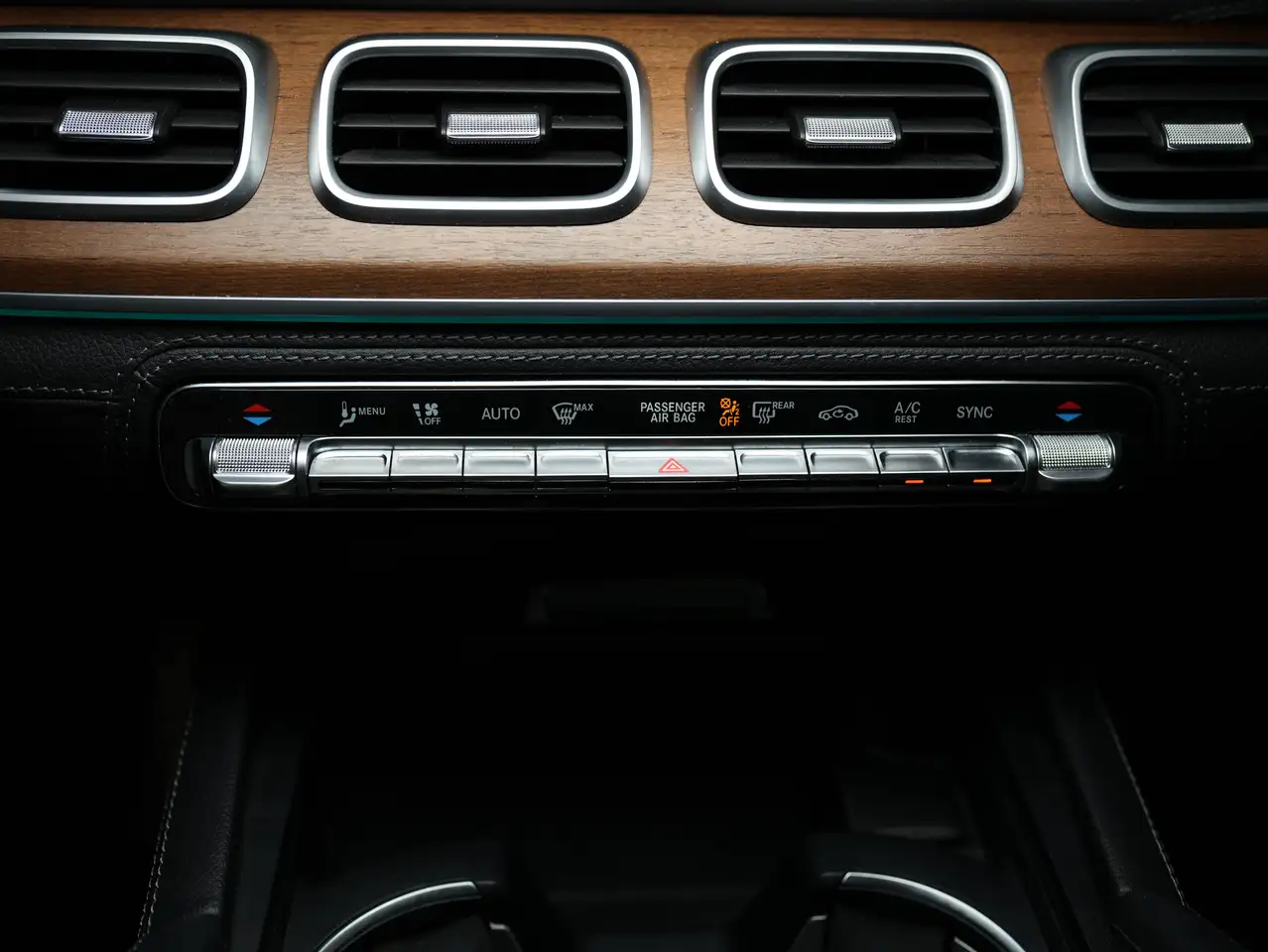 Mercedes-Benz GLE - Image 19