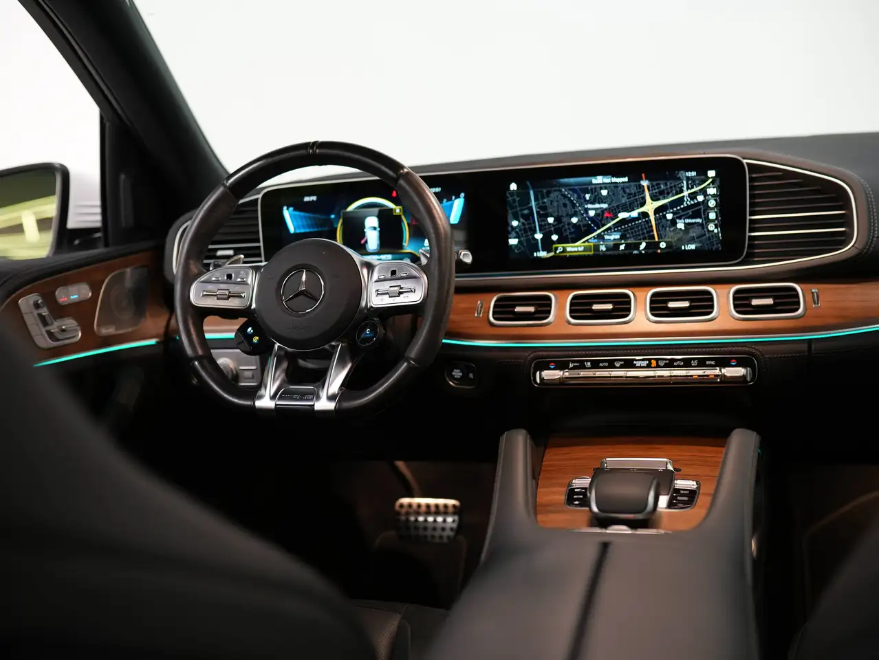 Mercedes-Benz GLE - Image 28