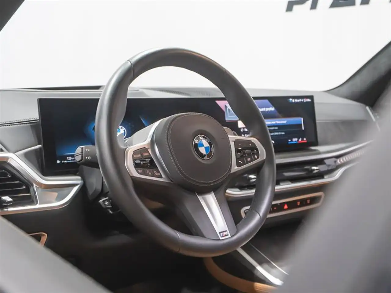 BMW X7 - Image 9