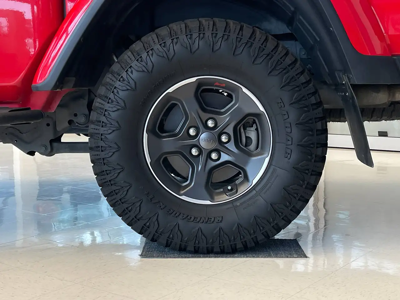Jeep Gladiator - Image 24