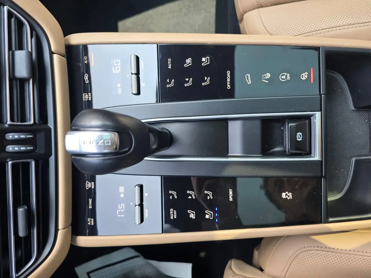 Porsche Macan - Image 14