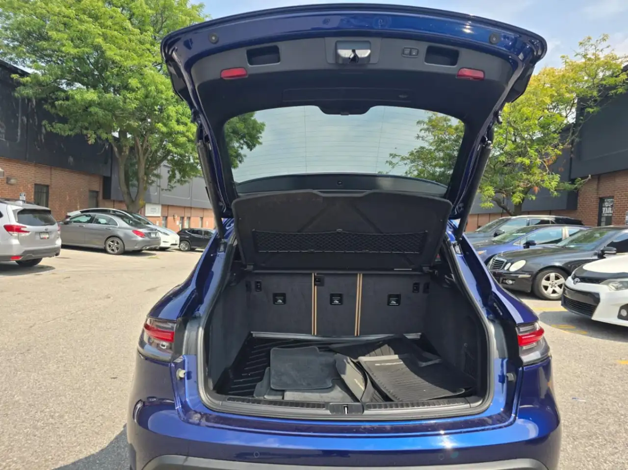 Porsche Macan - Image 12
