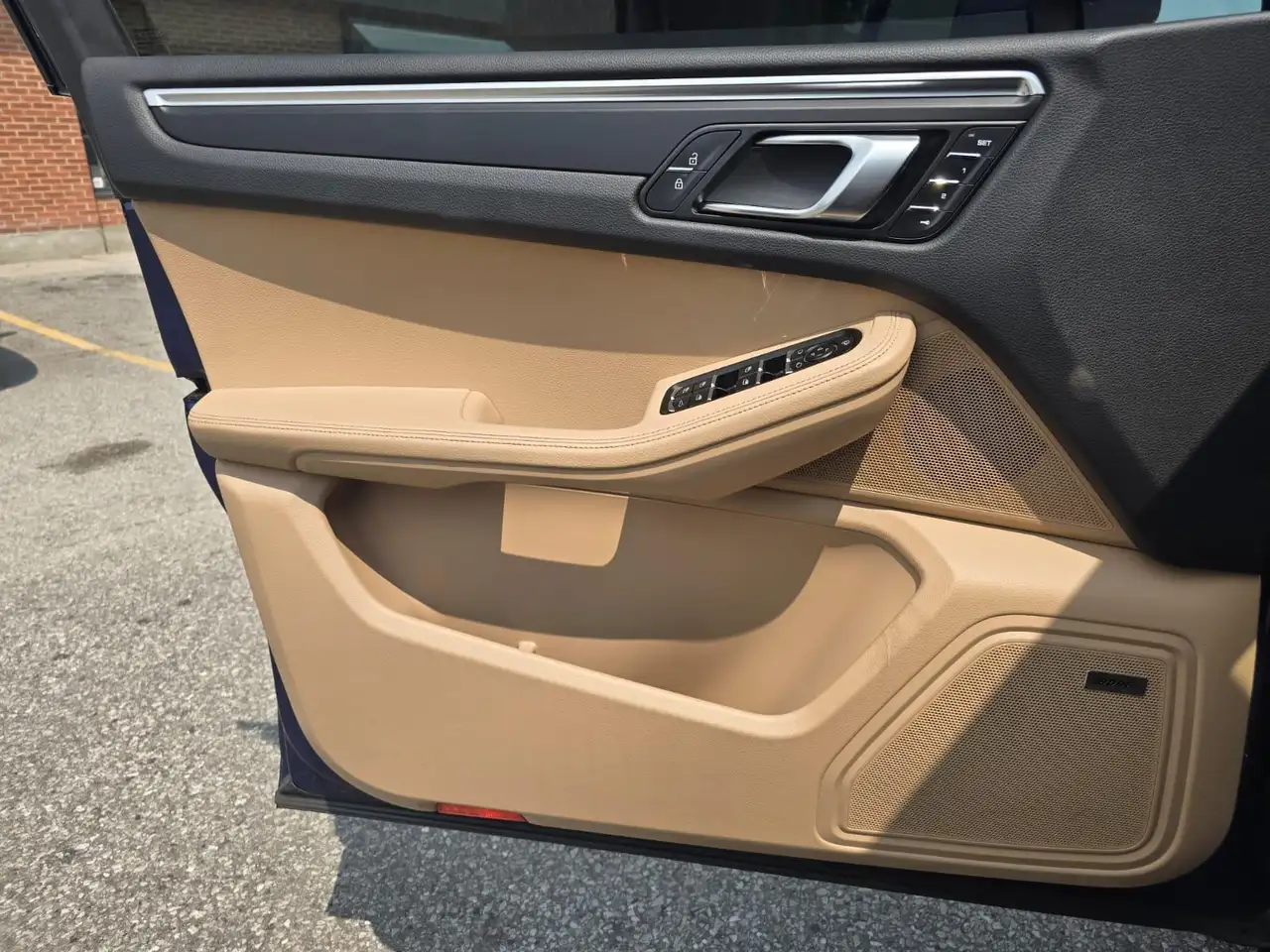 Porsche Macan - Image 27
