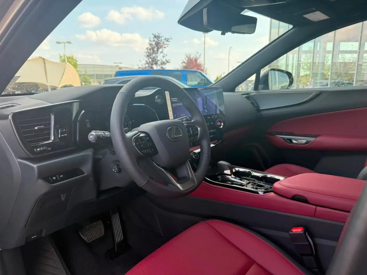 Lexus NX 350 - Image 8
