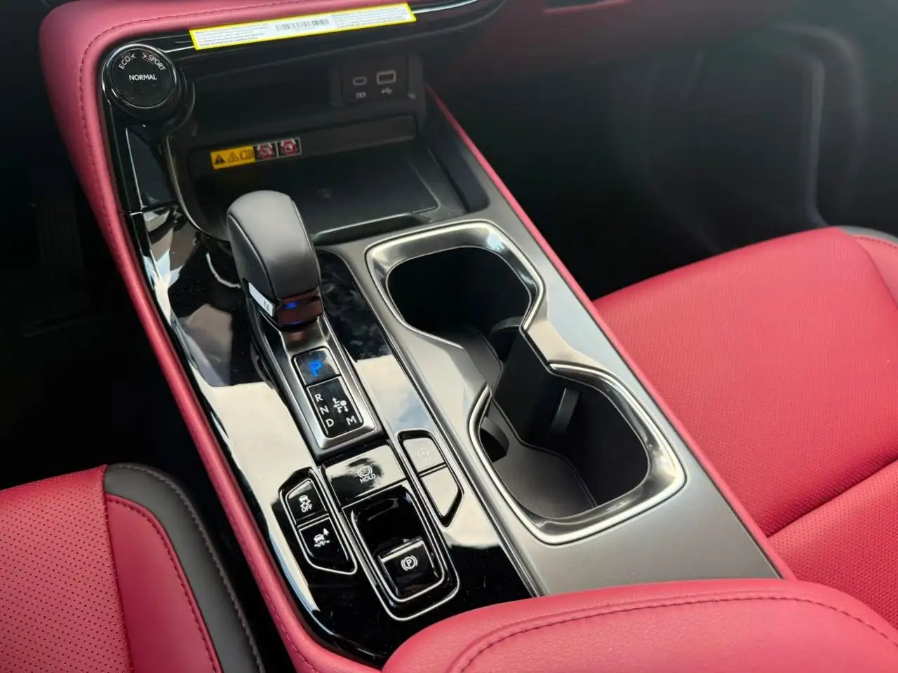 Lexus NX 350 - Image 19