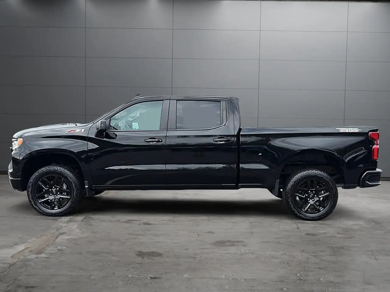 Chevrolet Silverado 1500 - Image 4