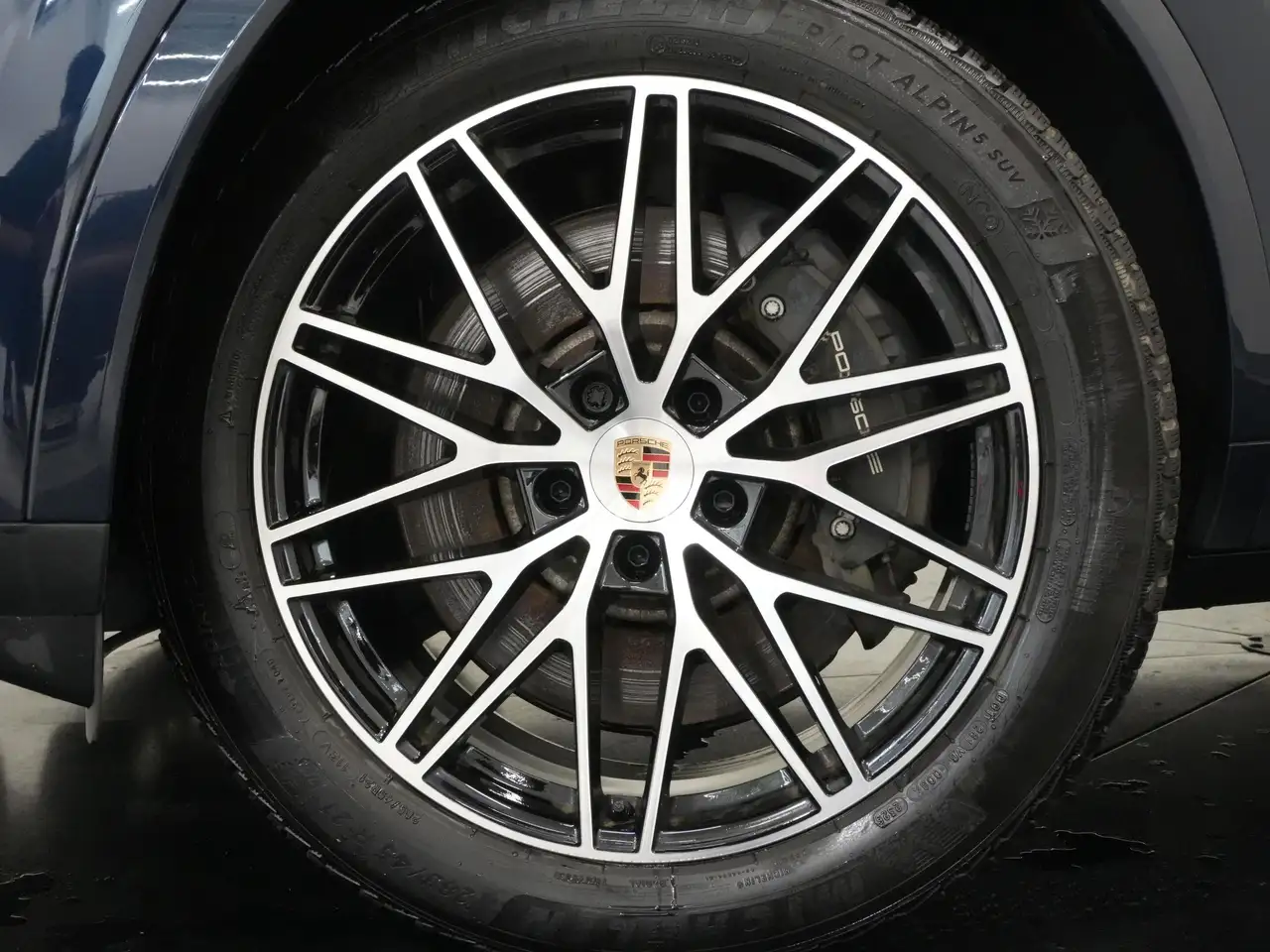 Porsche Cayenne - Image 3