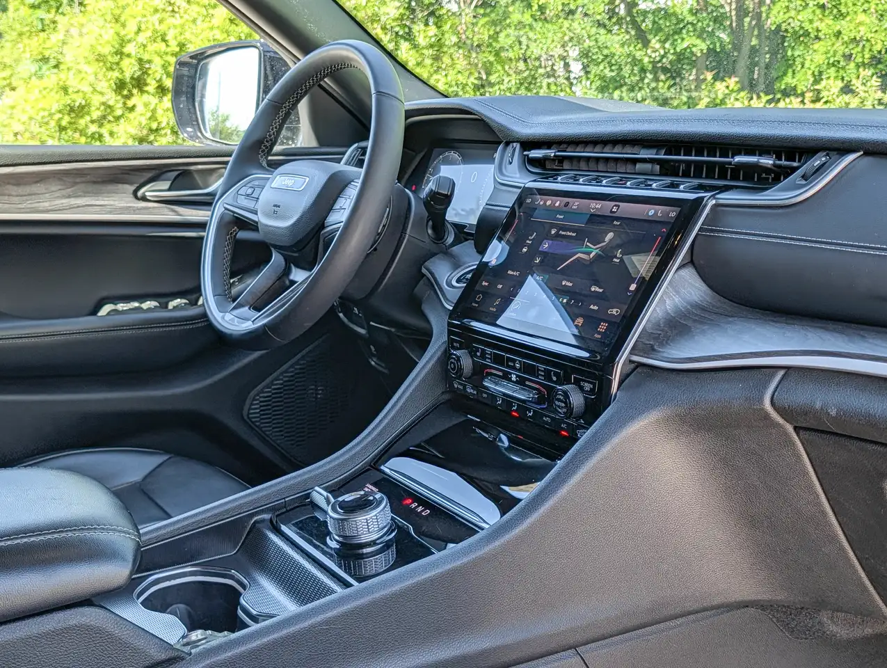 Jeep Grand Cherokee - Image 21