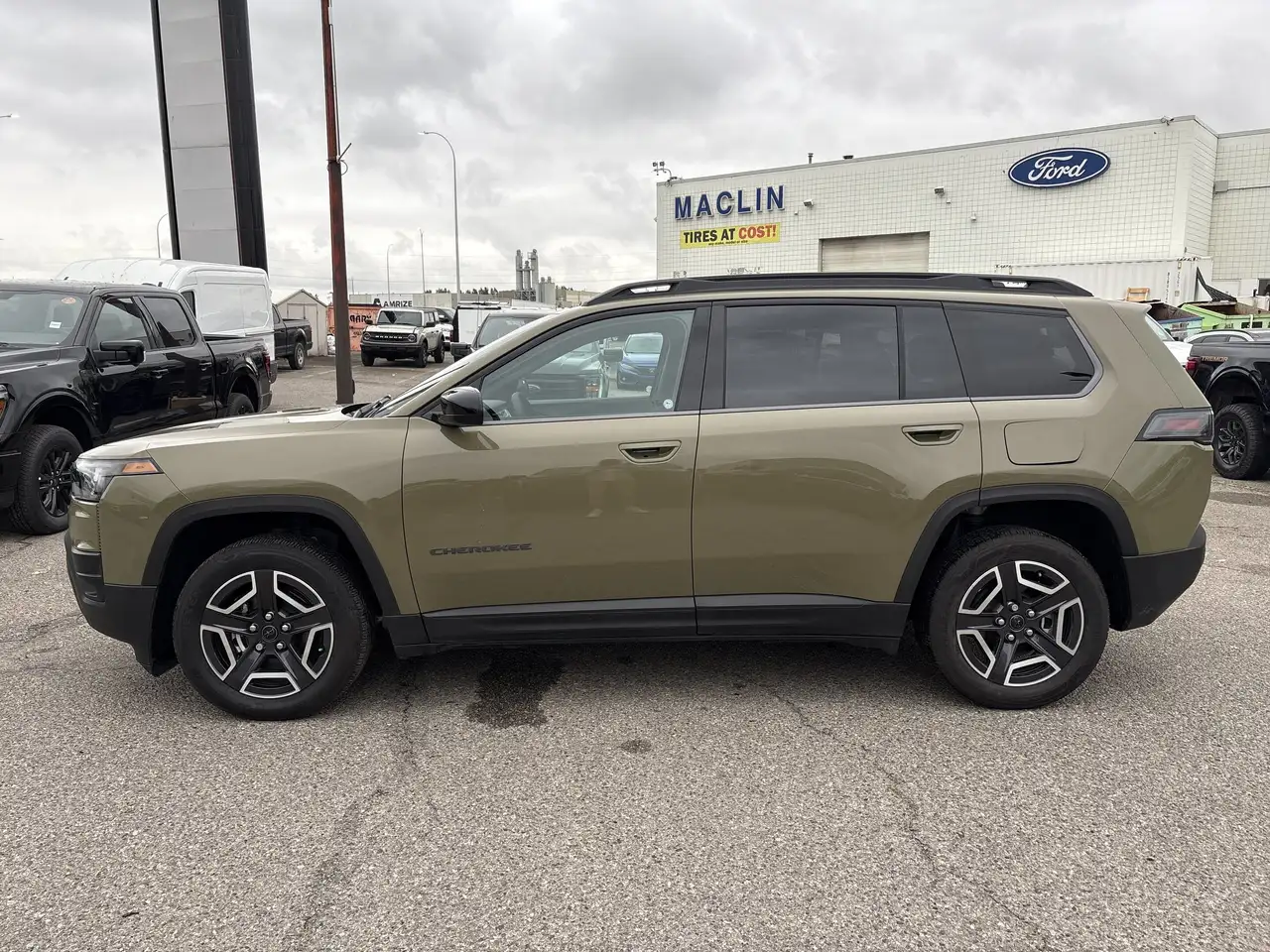 Jeep Cherokee - Image 8