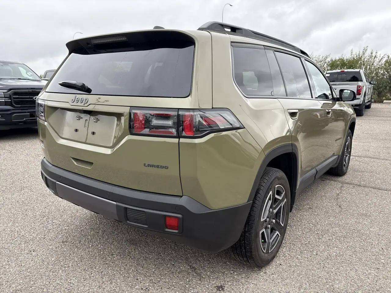 Jeep Cherokee - Image 12