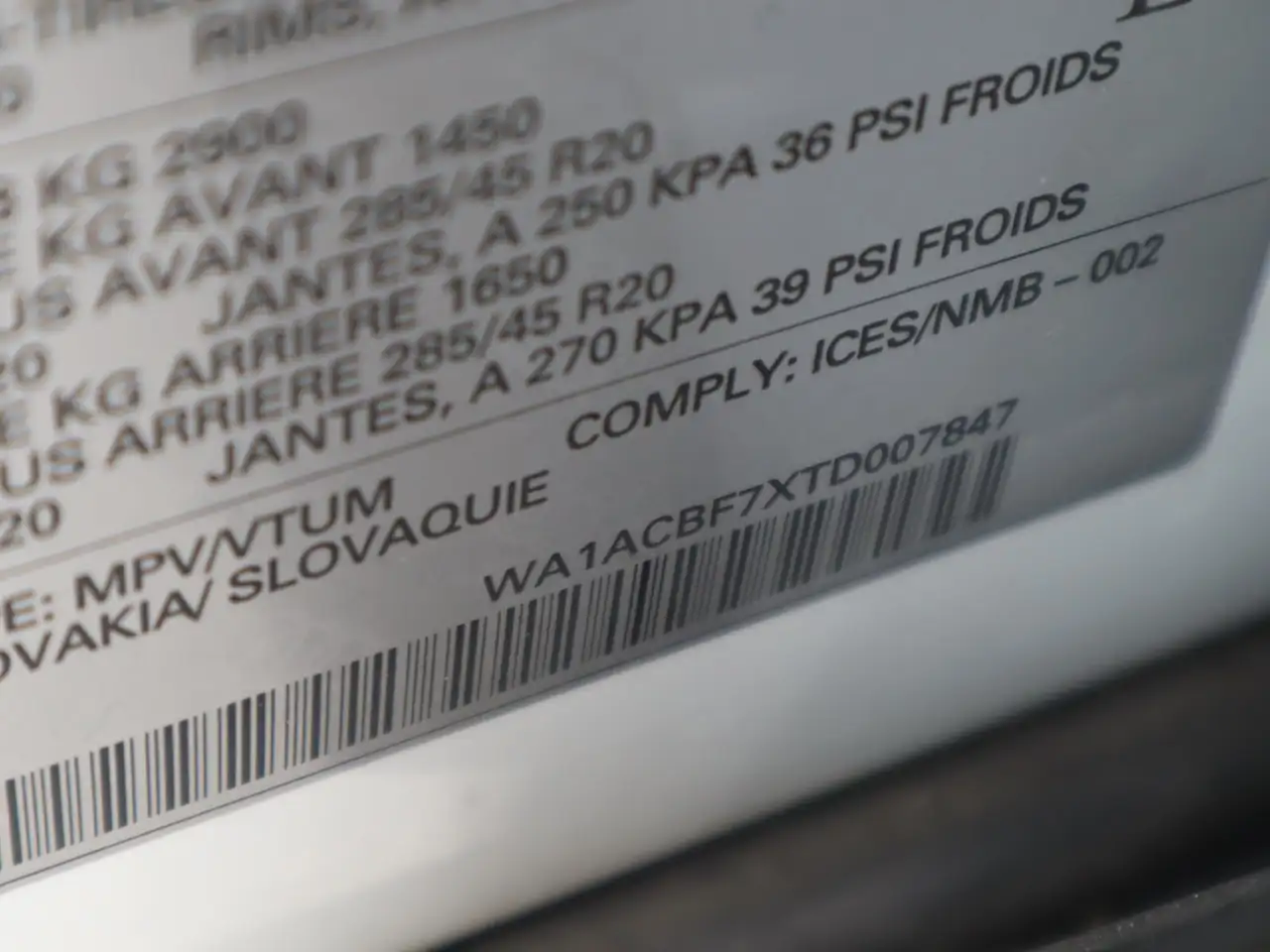 Audi Q7 - Image 25