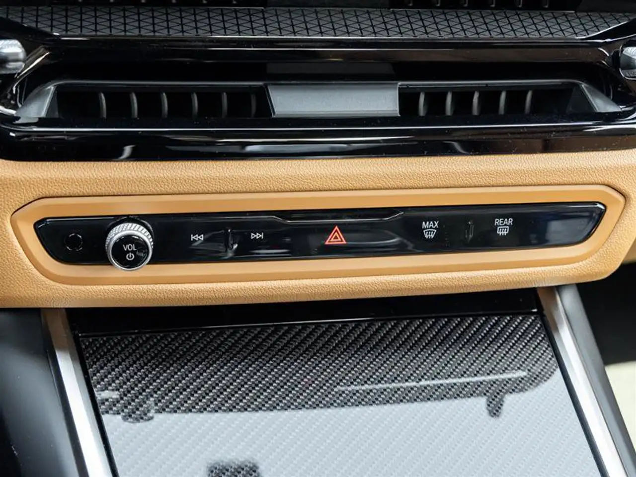 BMW 3 Series - Image 27