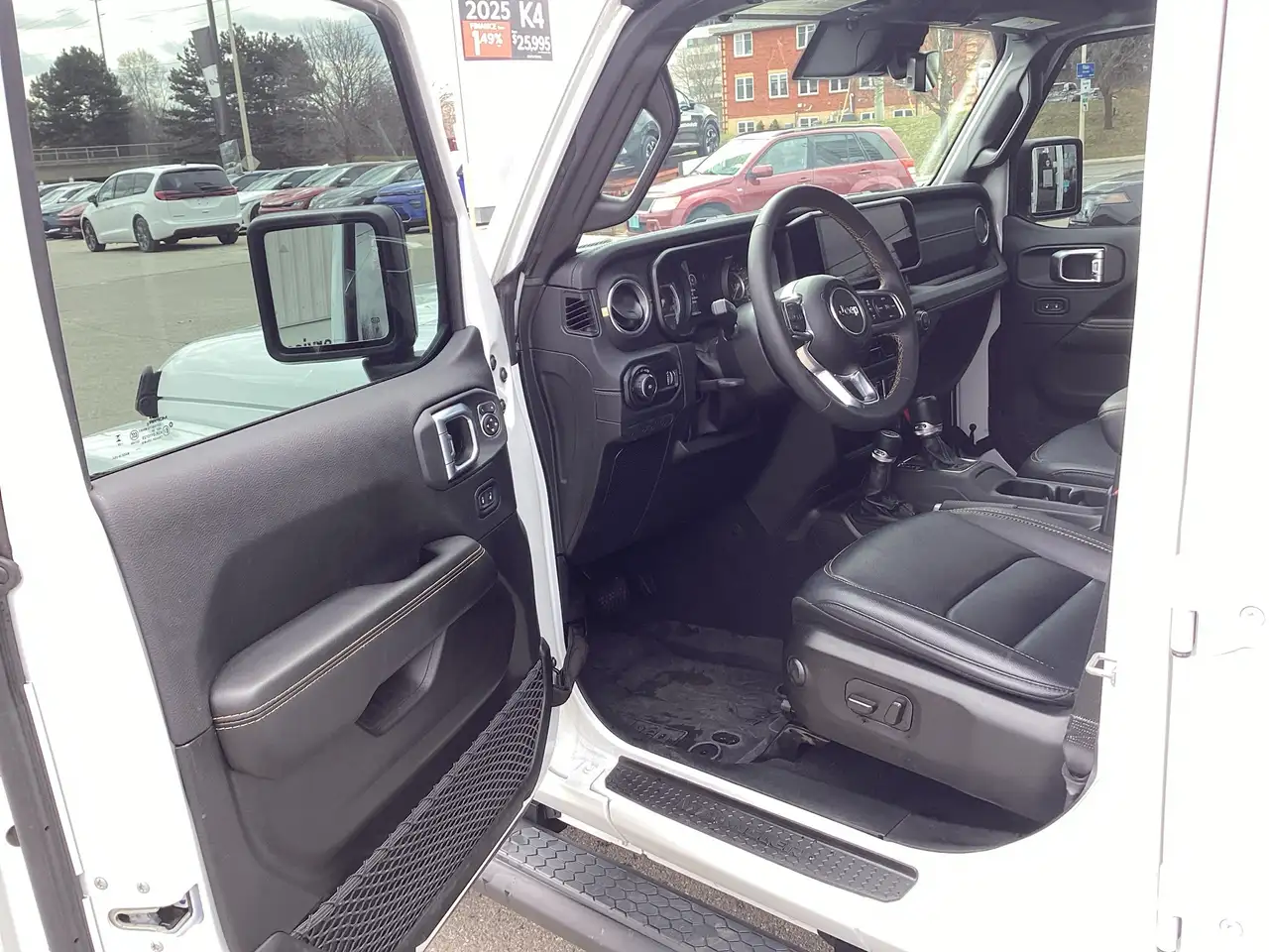 Jeep Wrangler - Image 10