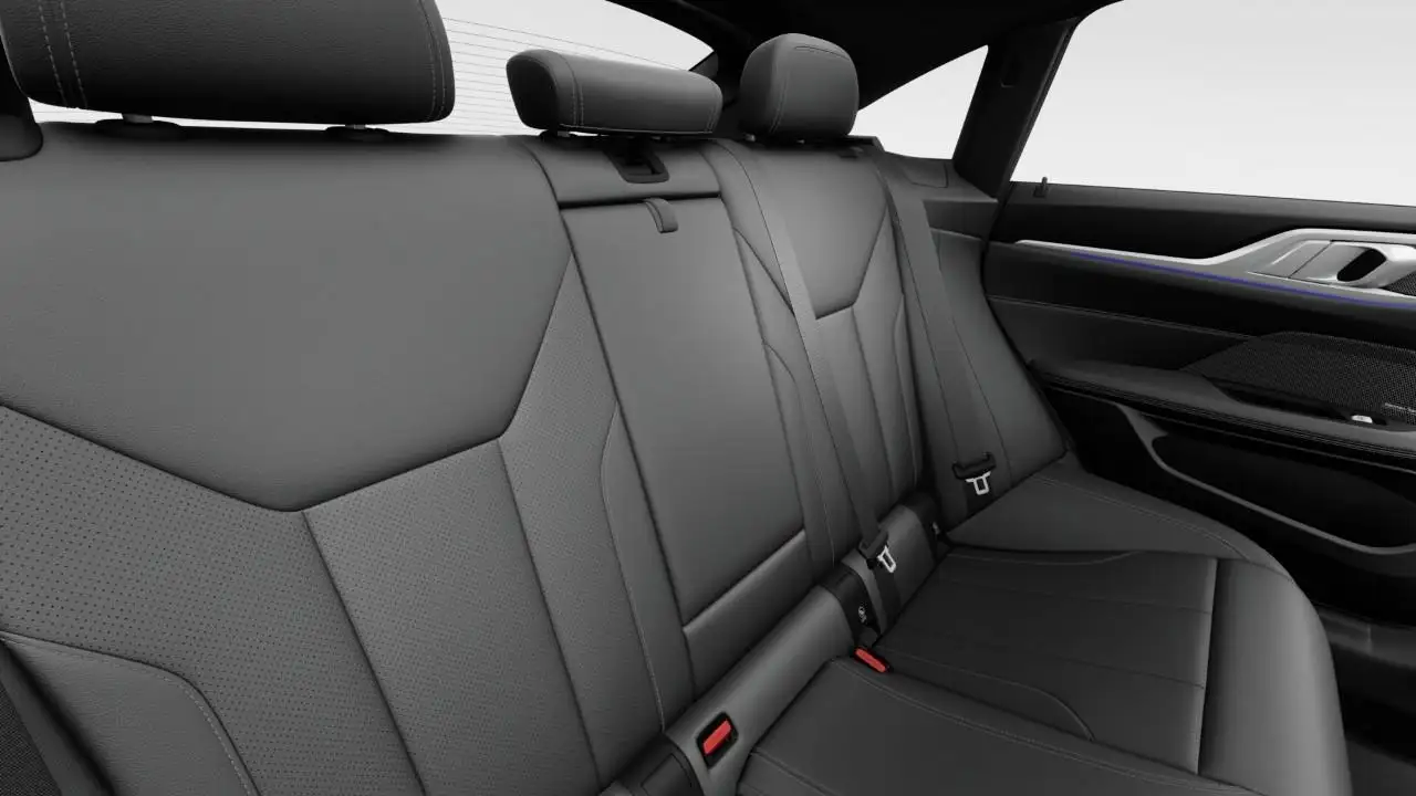 BMW 4 Series - Image 12