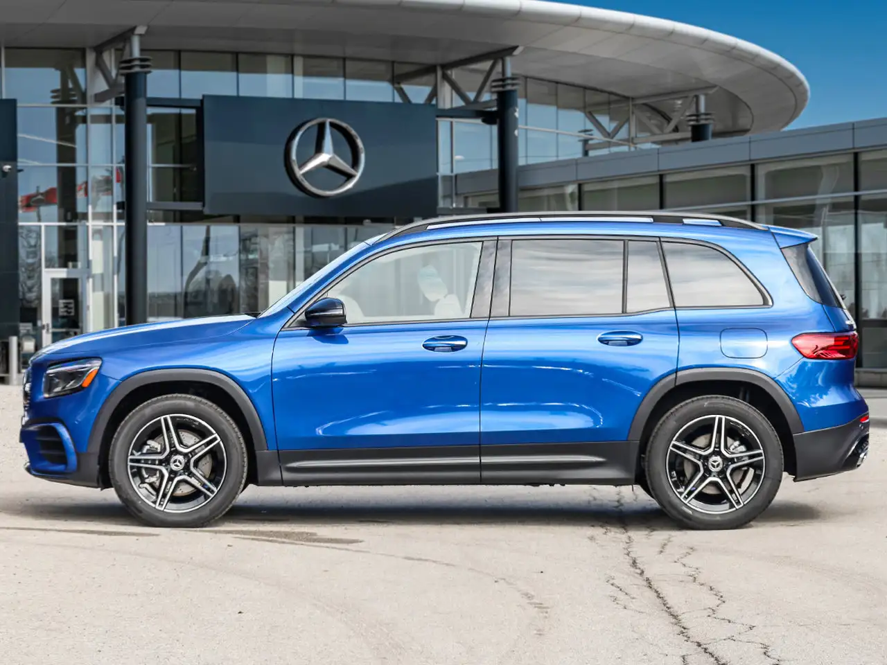 Mercedes-Benz GLB - Image 3