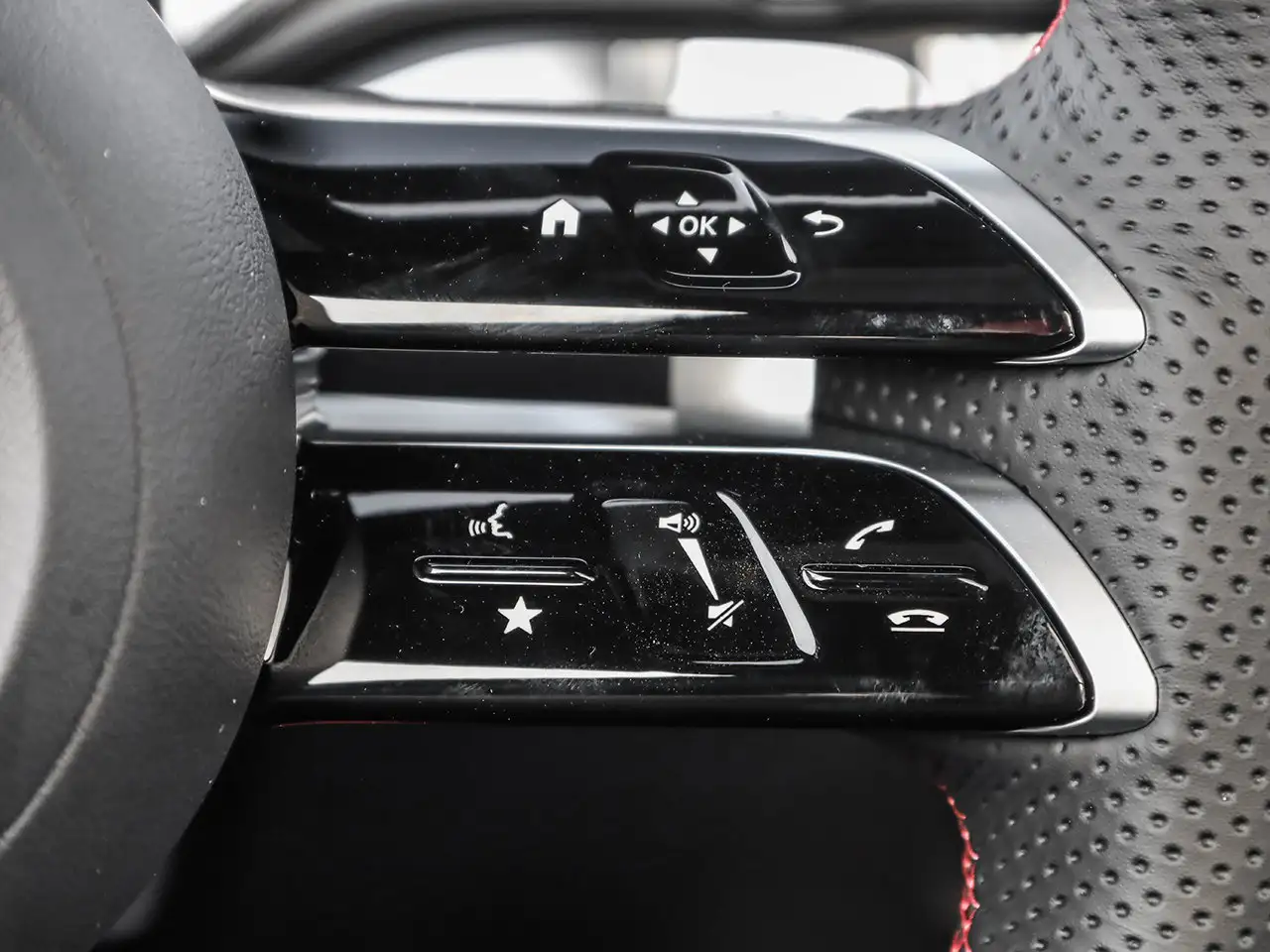 Mercedes-Benz GLB - Image 20