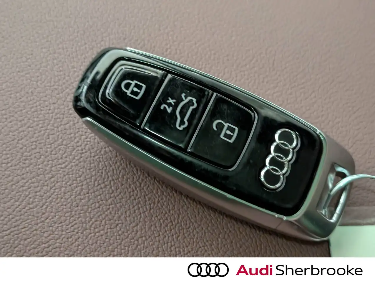 Audi Q7 - Image 26