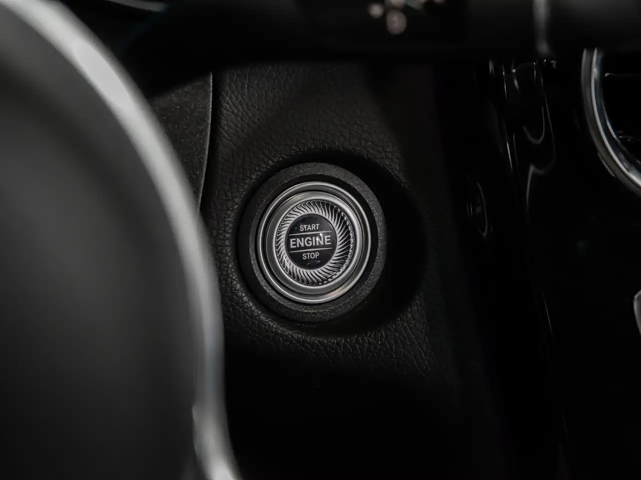 Mercedes-Benz GLC - Image 20