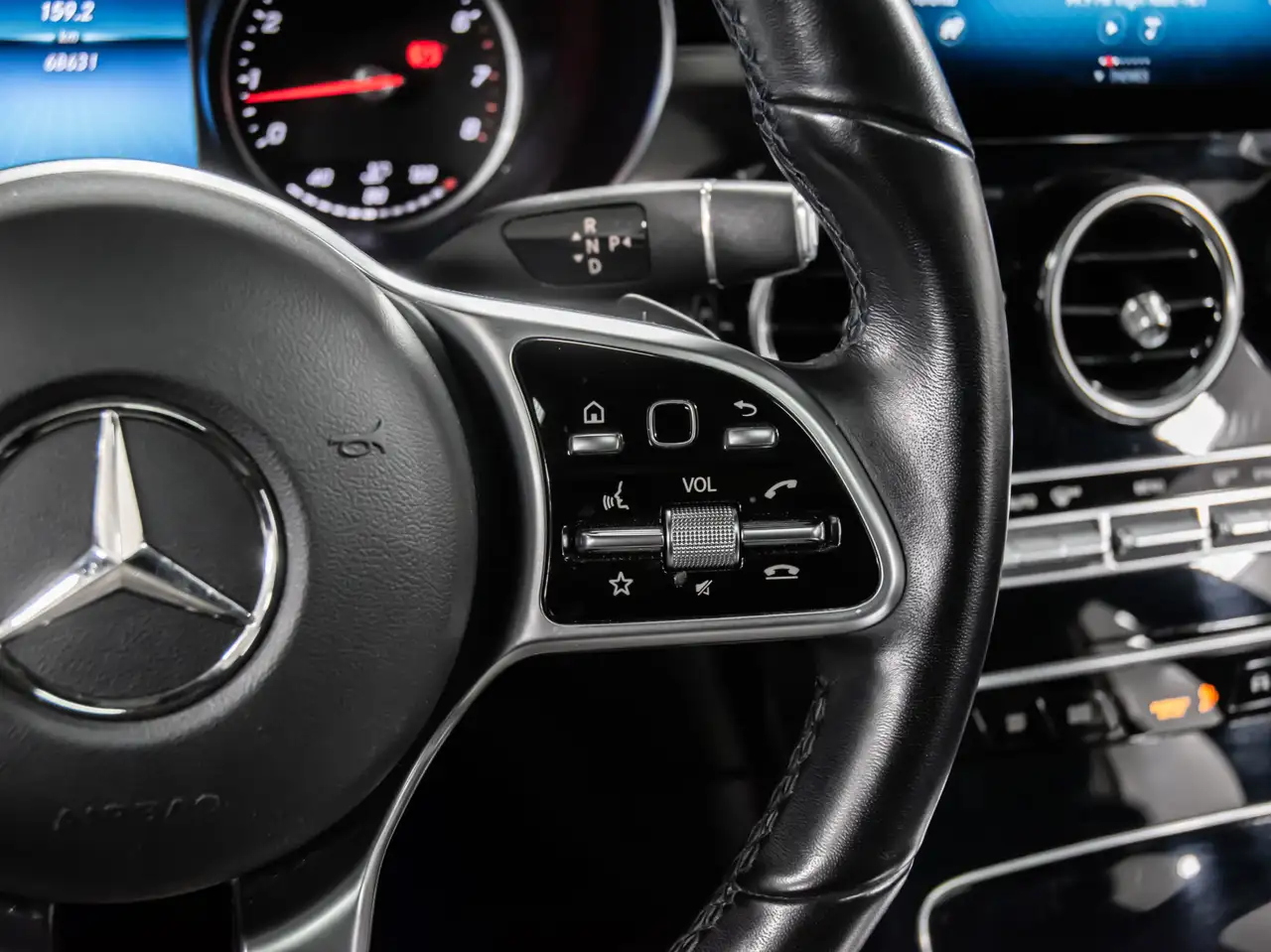 Mercedes-Benz GLC - Image 18