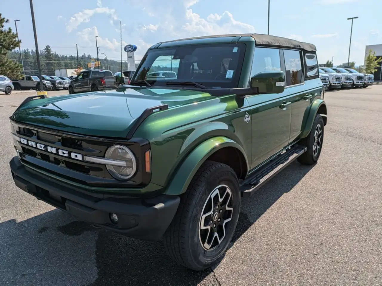 Ford Bronco - Image 8