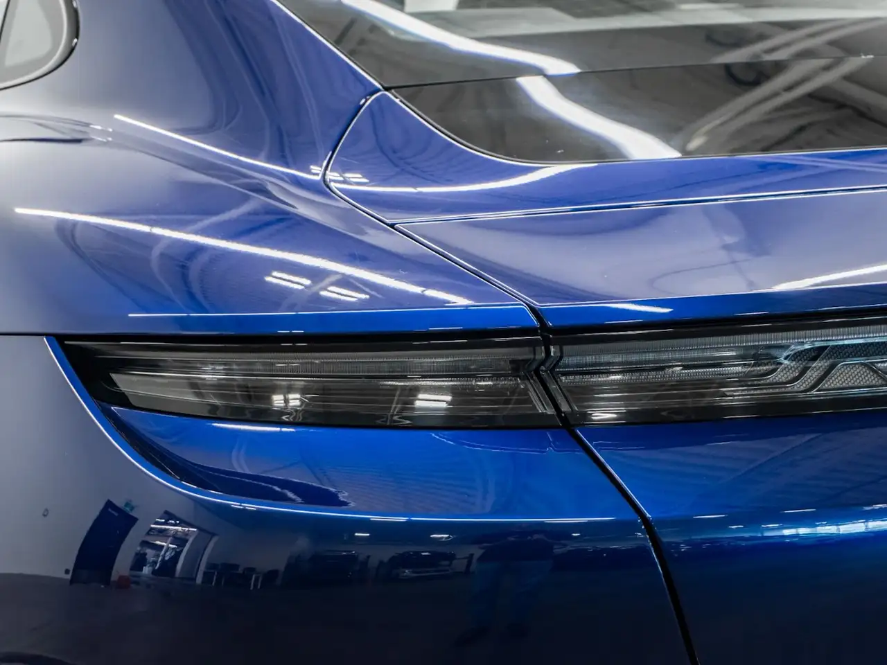 Porsche Taycan - Image 14