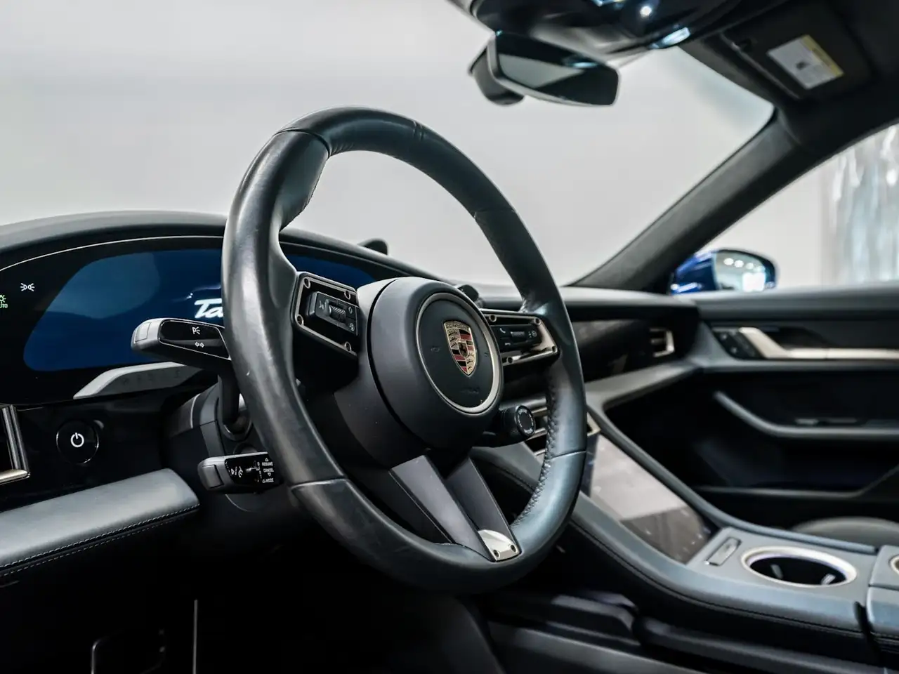Porsche Taycan - Image 29