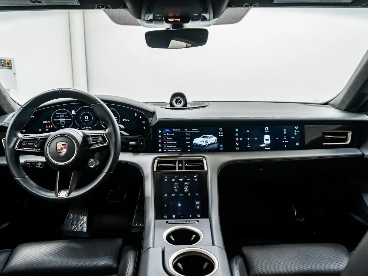 Porsche Taycan - Image 31