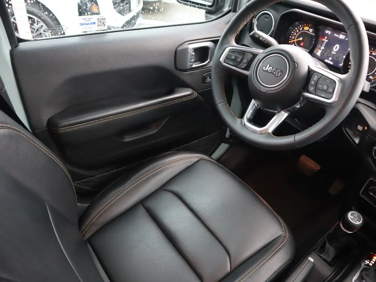 Jeep Wrangler - Image 10