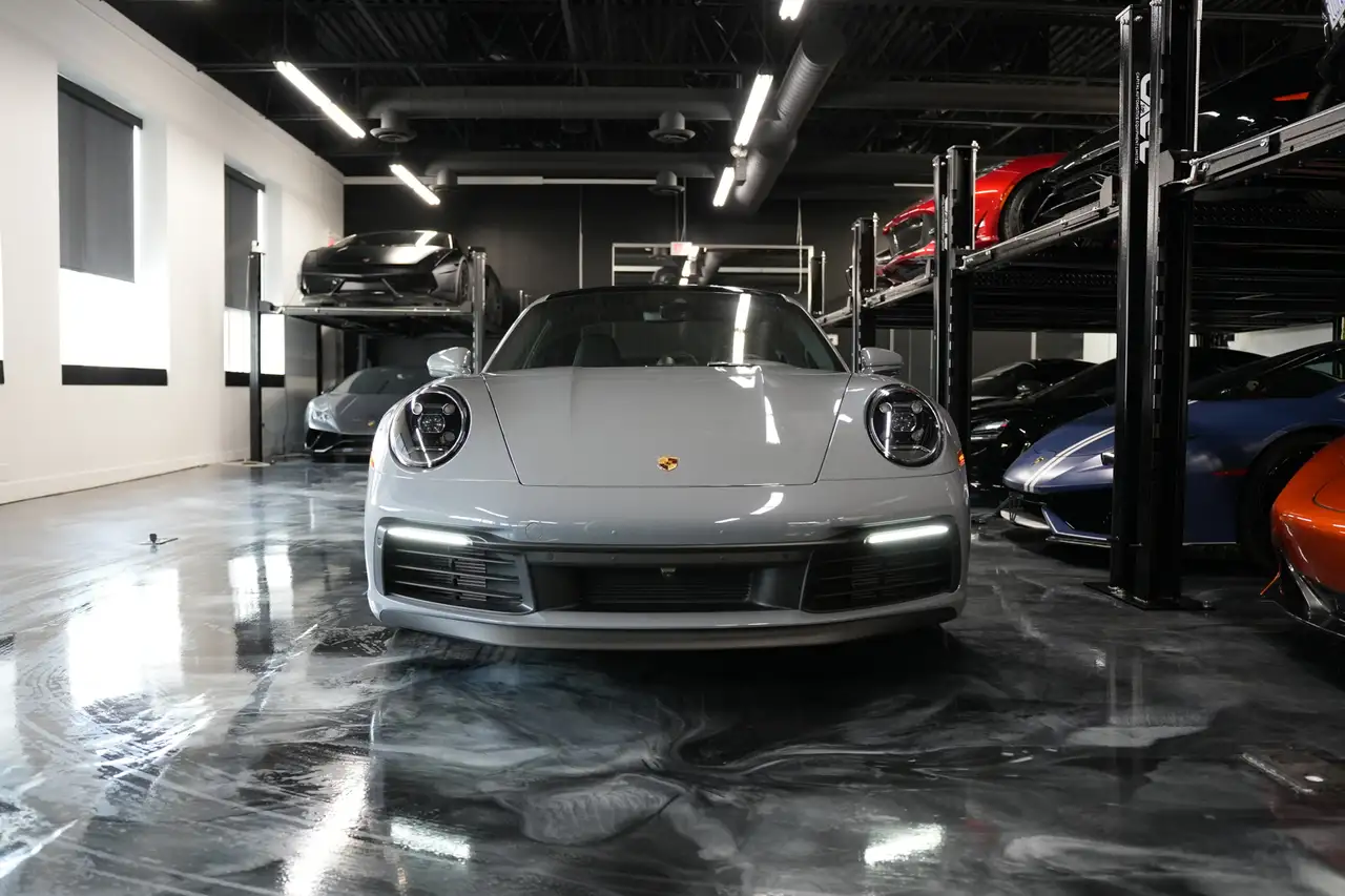 Porsche 911 - Image 4