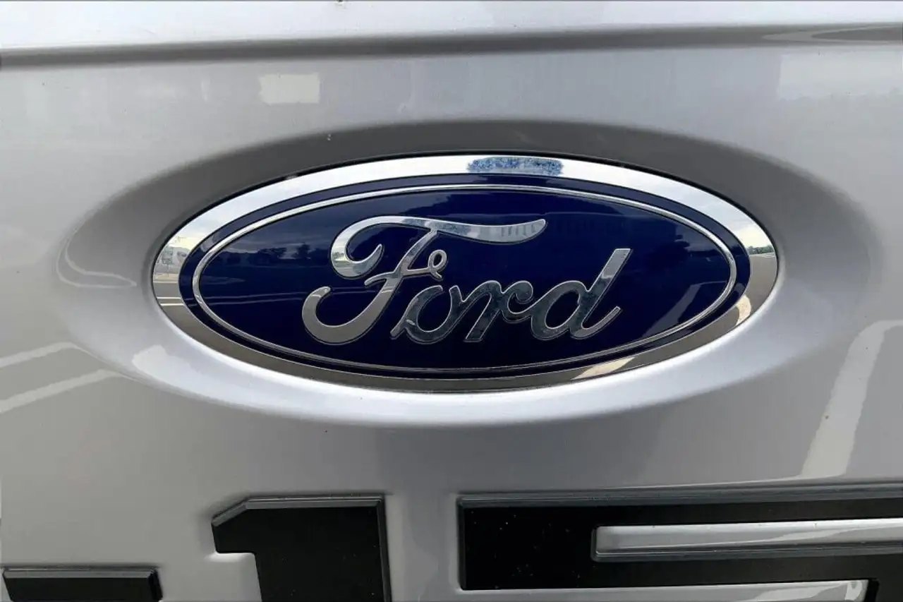 Ford F-150 - Image 29