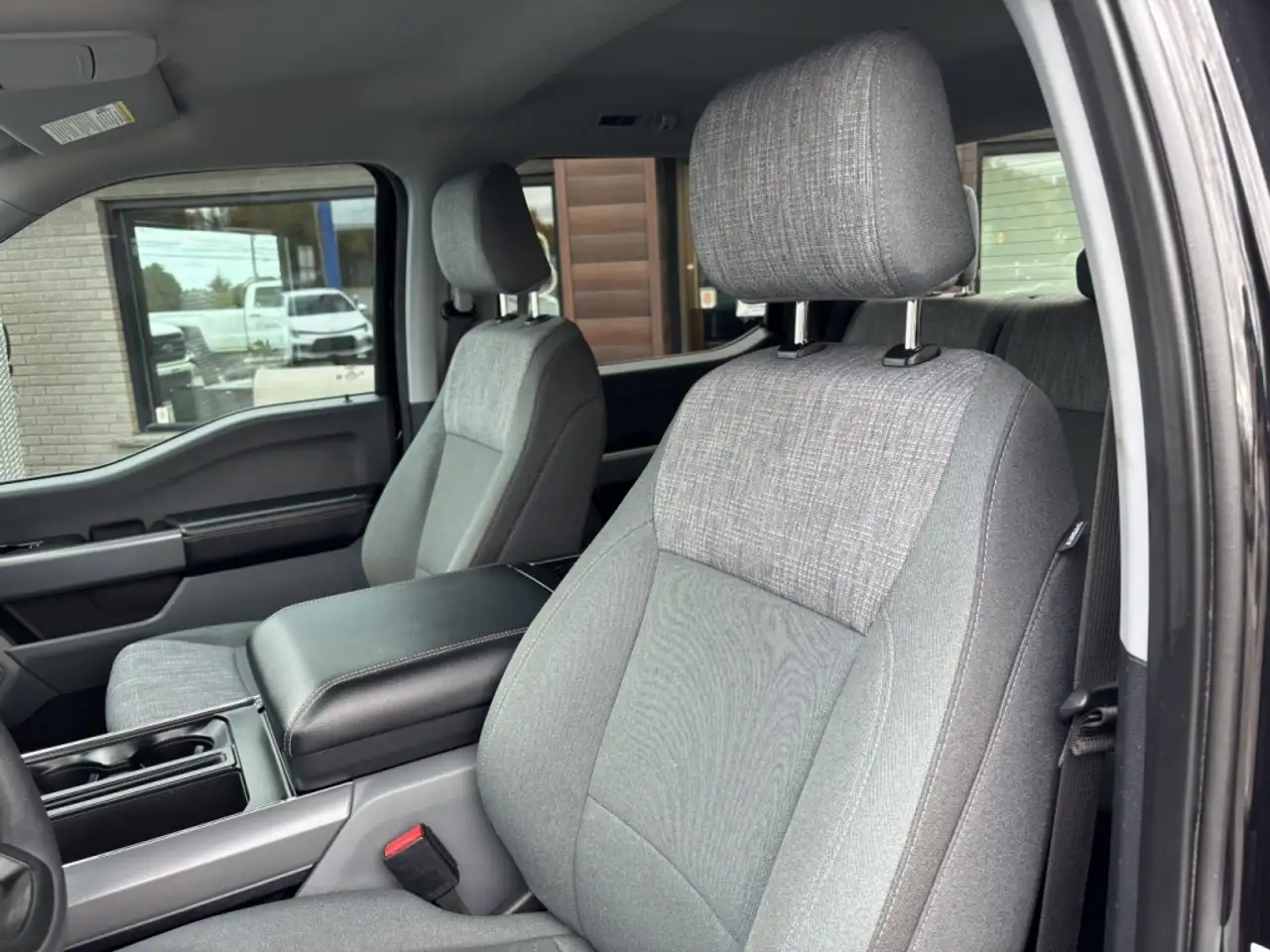 Ford F-150 - Image 10