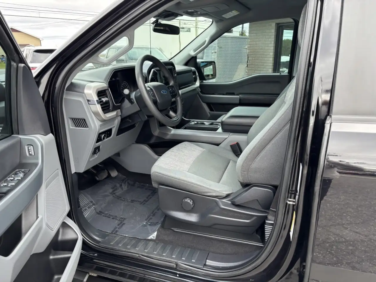 Ford F-150 - Image 14