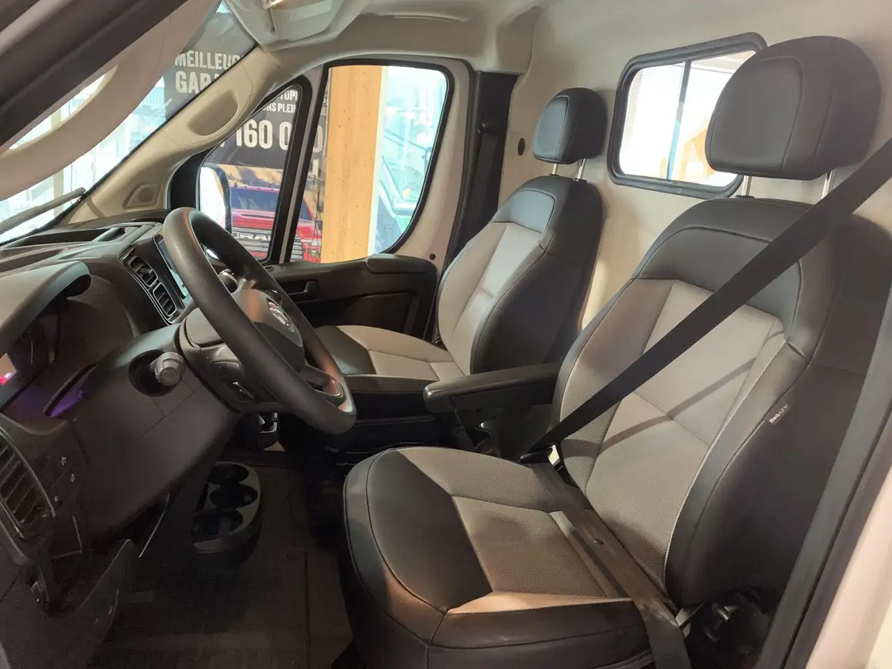 Jeep Unspecified - Image 12
