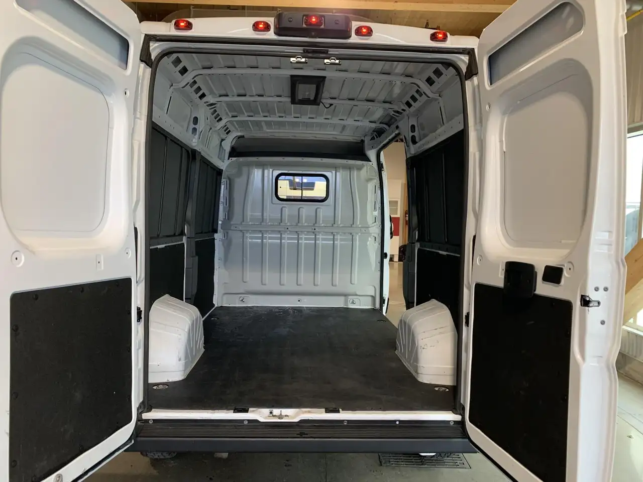 Jeep Unspecified - Image 11