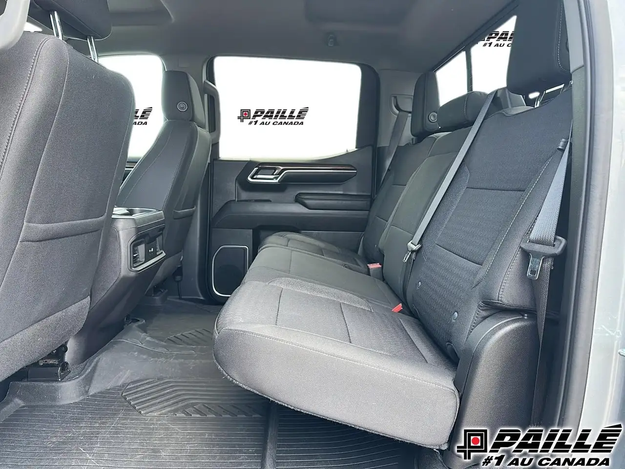 Chevrolet Silverado 1500 - Image 13