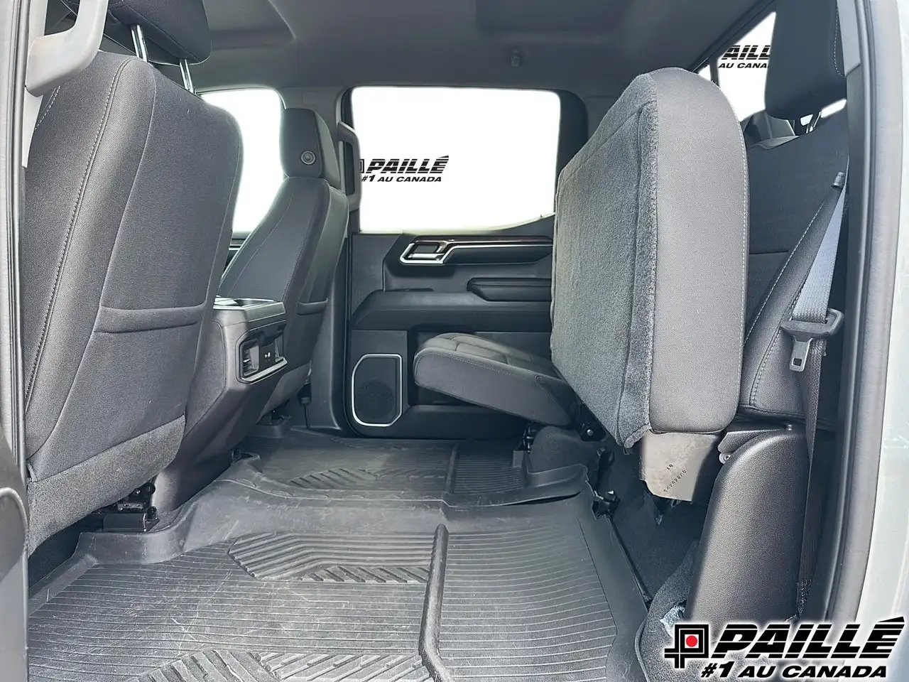 Chevrolet Silverado 1500 - Image 14