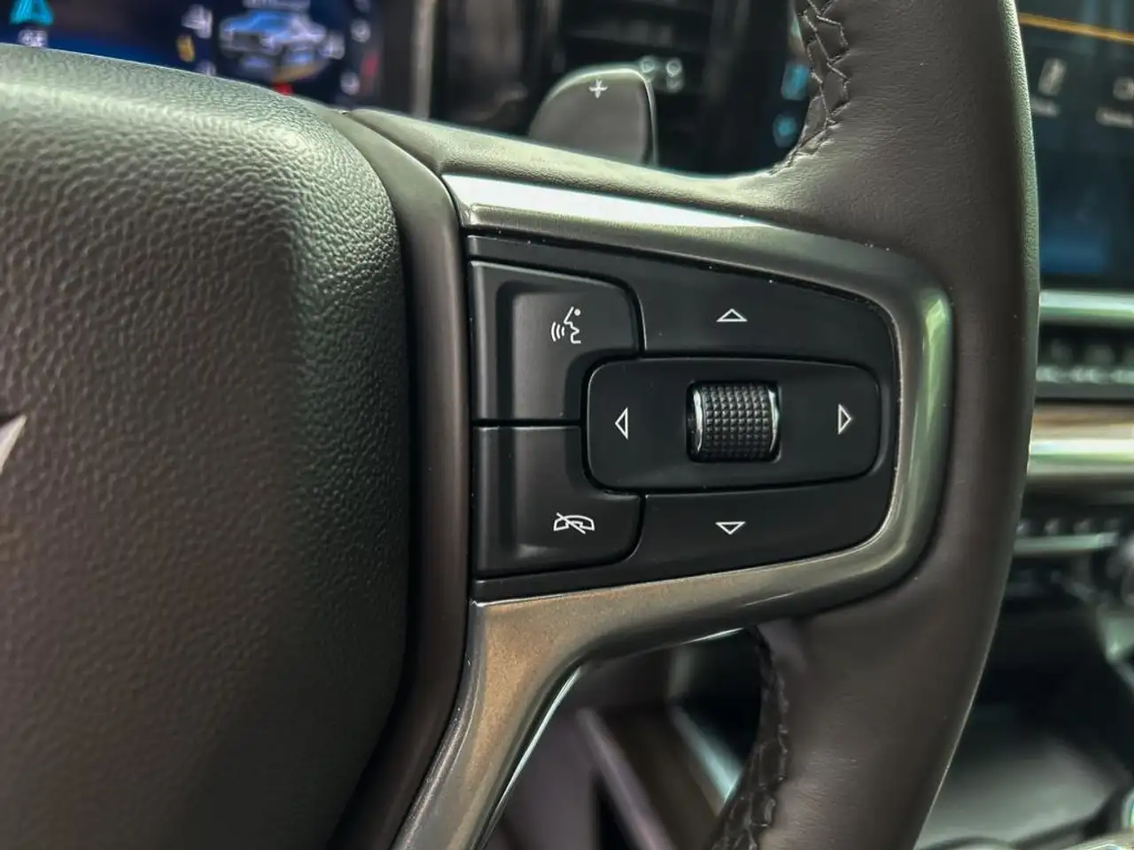Chevrolet Silverado 1500 - Image 19