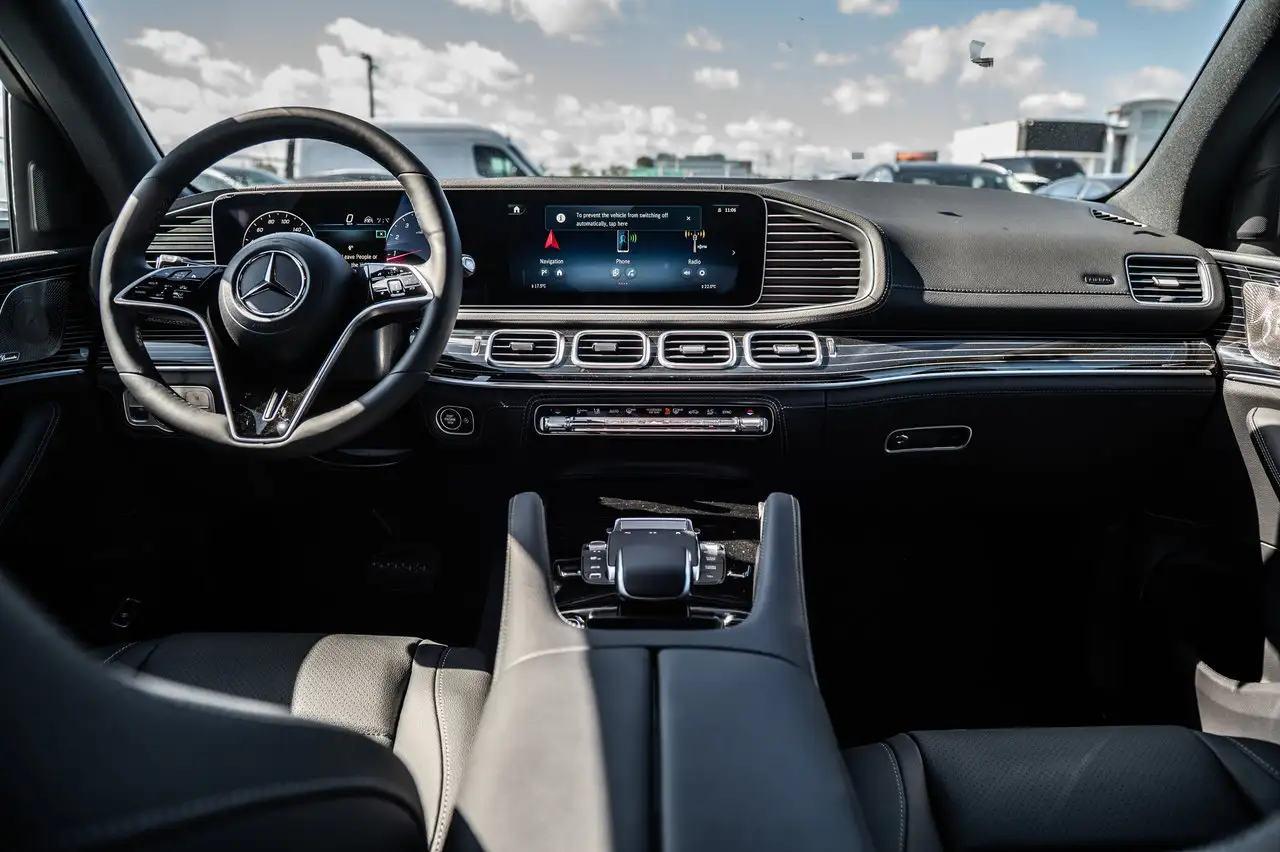 Mercedes-Benz GLE - Image 11