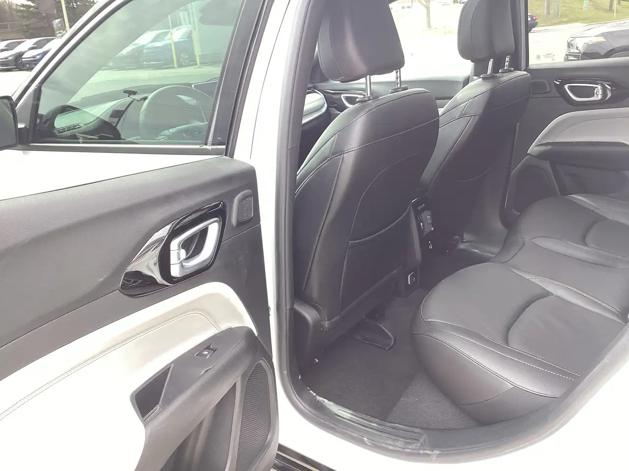 Jeep Compass - Image 22