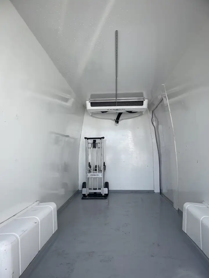 Mercedes-Benz Sprinter - Image 3