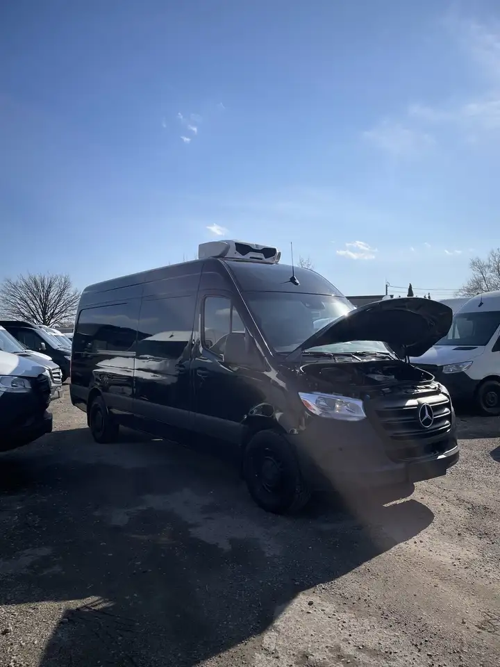 Mercedes-Benz Sprinter - Image 31