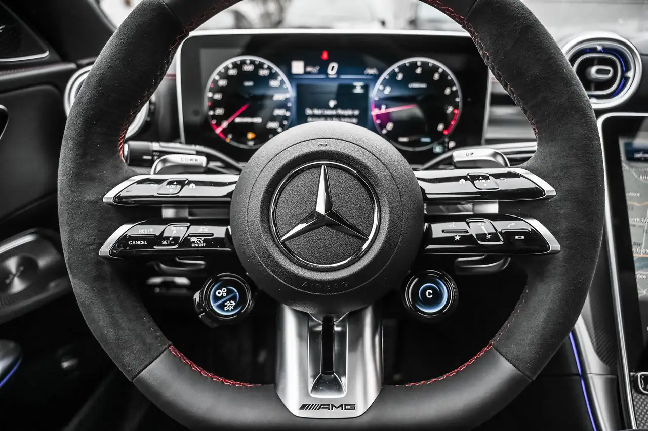 Mercedes-Benz C-Class - Image 11