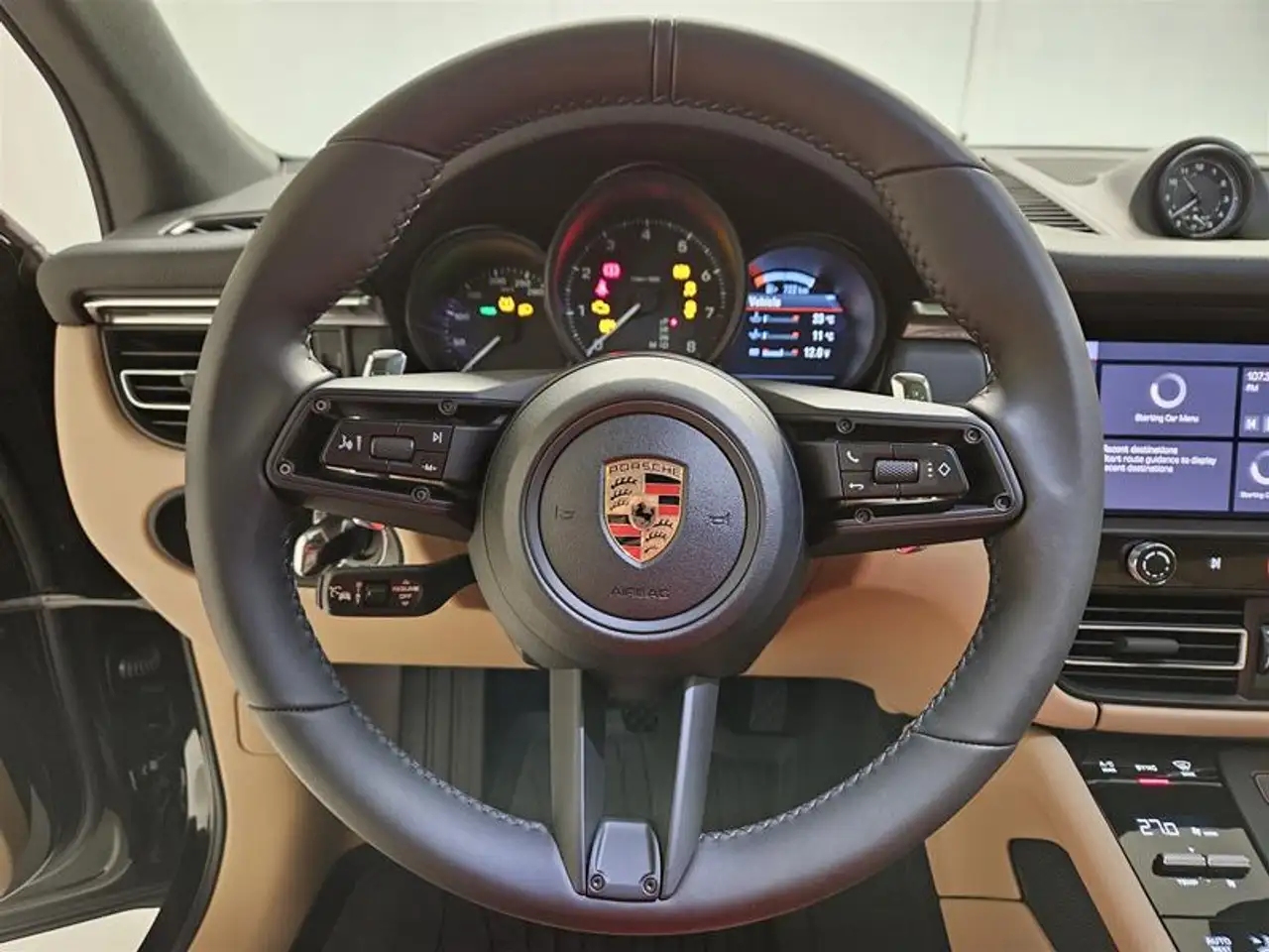 Porsche Macan - Image 13