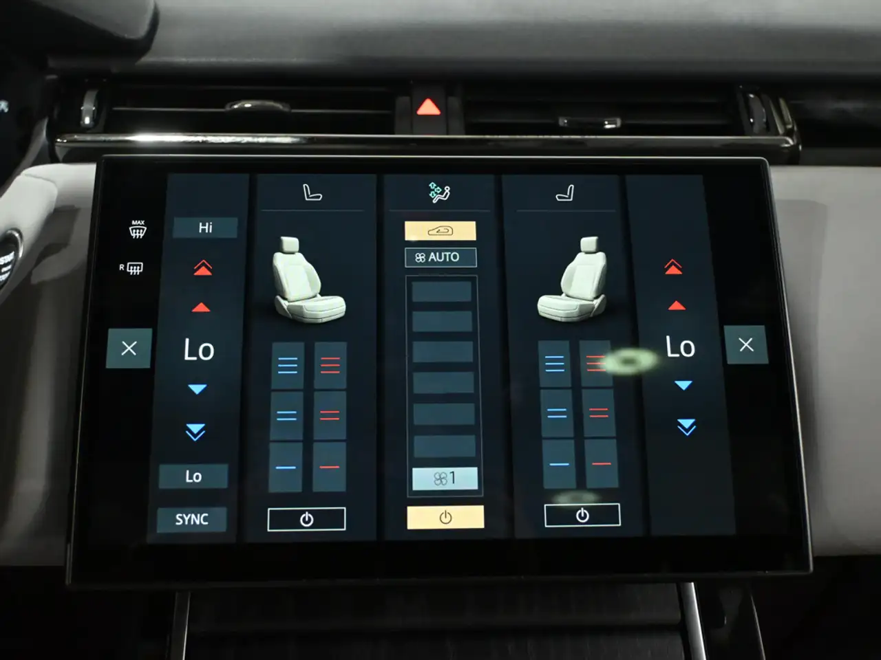 Land Rover Range Rover Velar - Image 25